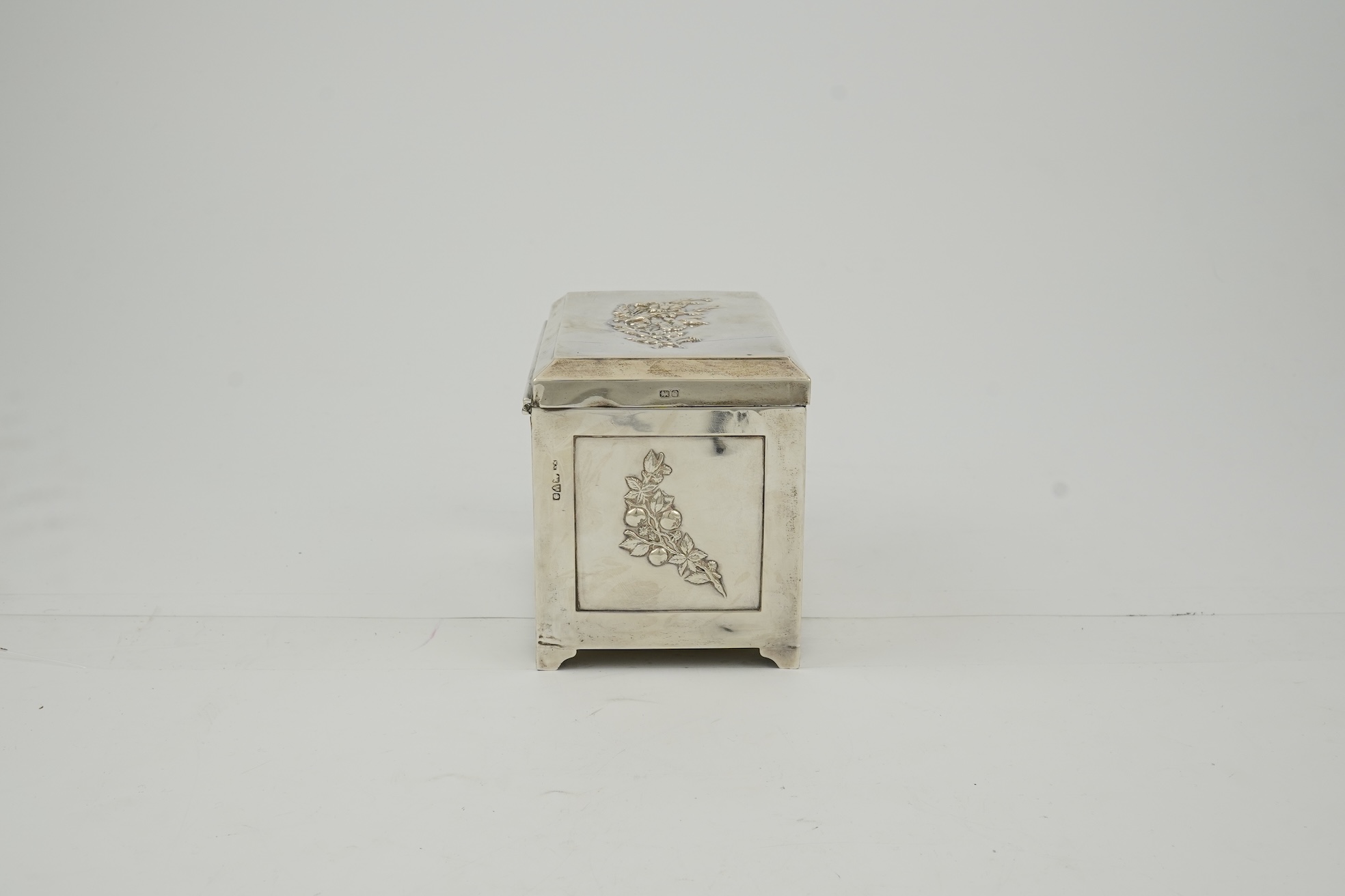 An Edwardian silver mounted jewellery casket, by William Neale & Son Ltd